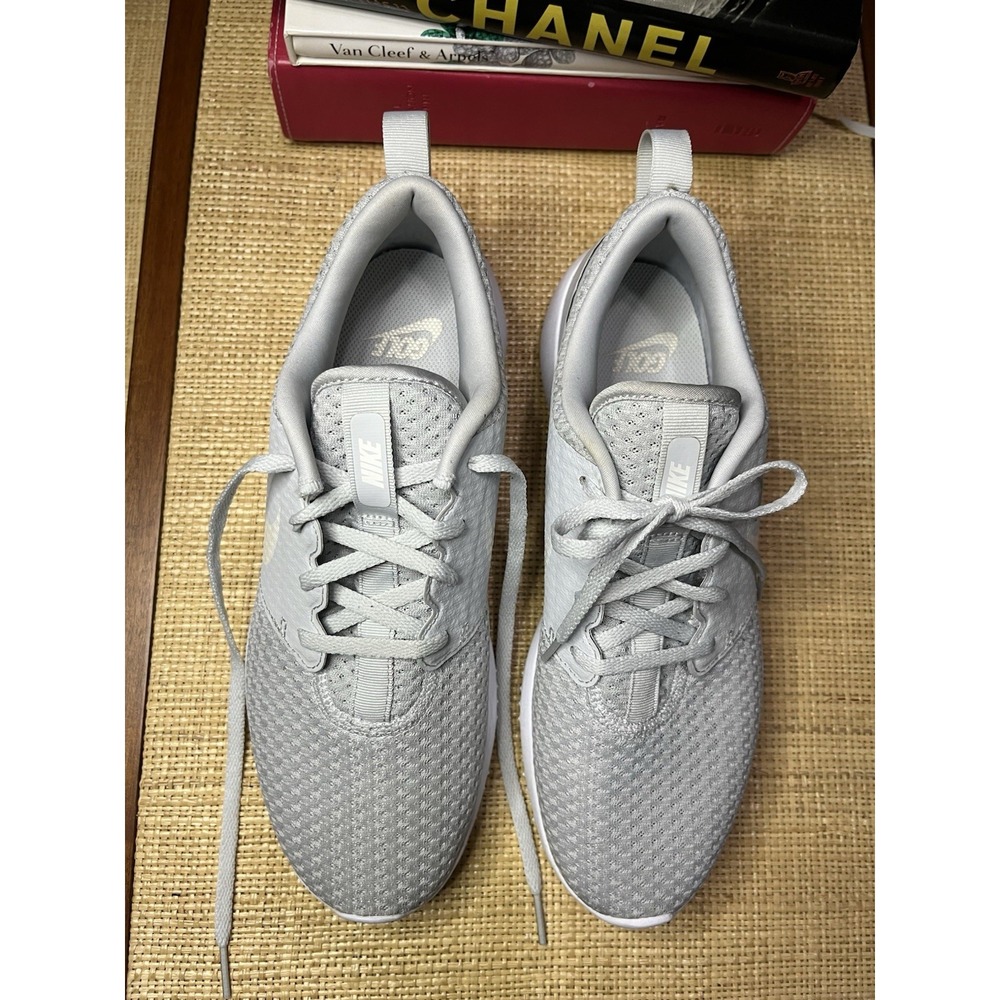 Nike Size 9.5 VW1 Roshe G Spike less Golf Shoes